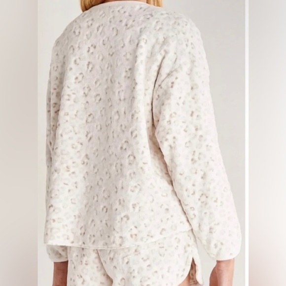 Z Supply Lounge Frosted Leopard Plush Fleece Pullover Top Size M Medium NWT - Picture 3 of 7